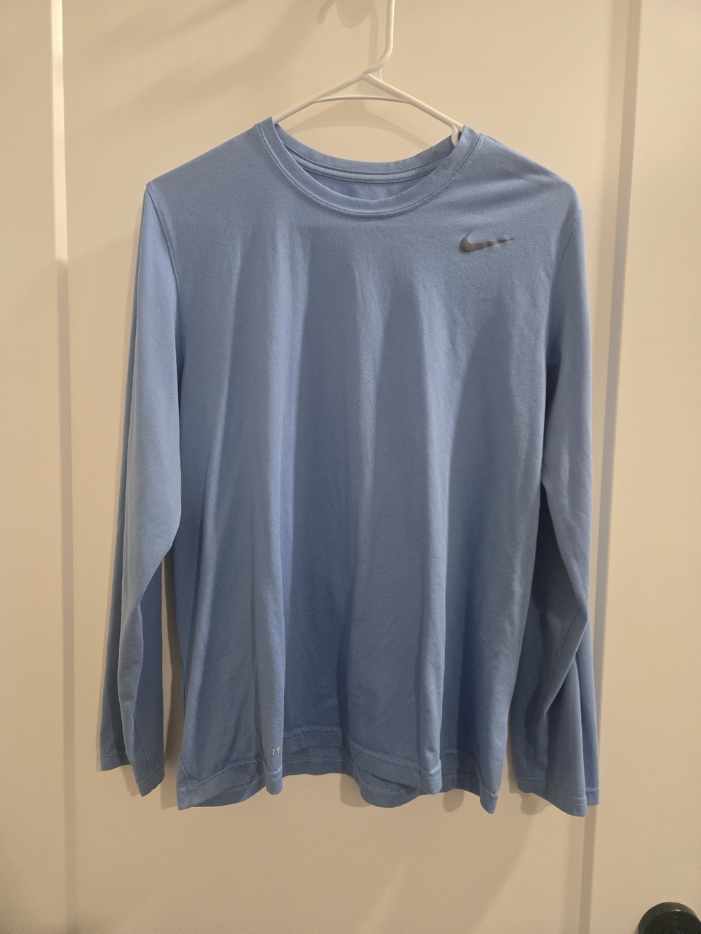 Nike Men’s Light Blue Long Sleeve Performance Crew
